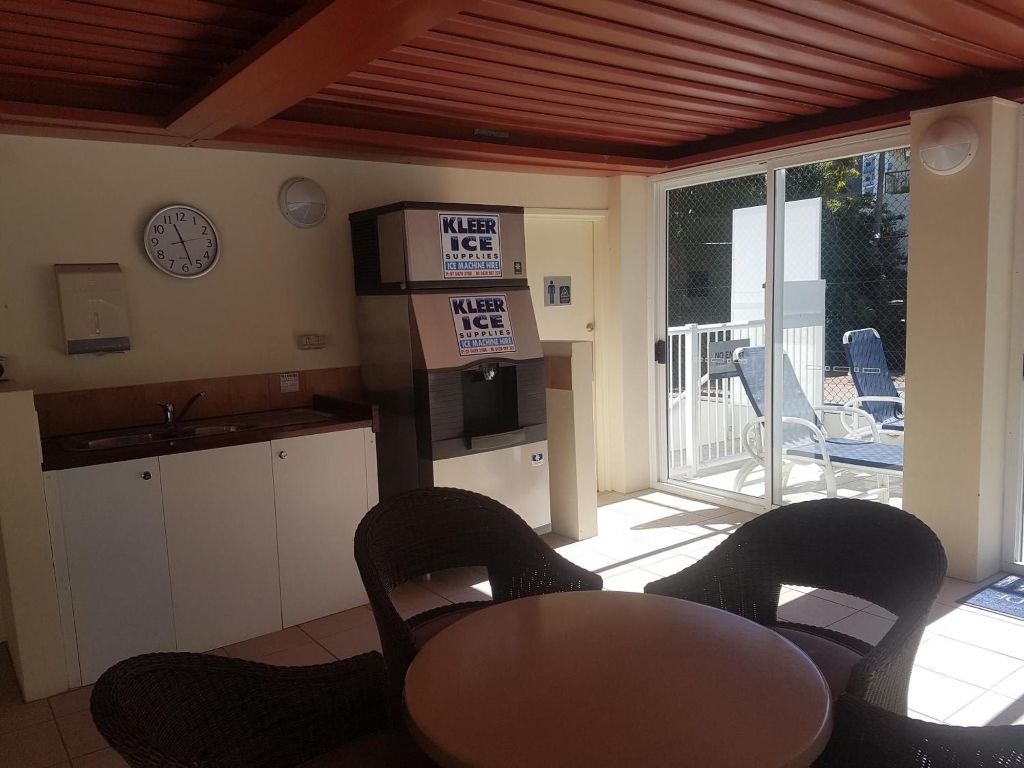 Surfers/Broadbeach Pool View. Free Parking & Wifi Gold Coast Extérieur photo